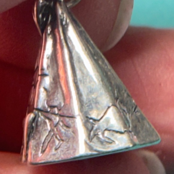 Sterling Silver 925 Teepee Storyteller Charm Pendant Buffalo Sun Hunter Signed - Picture 5 of 9